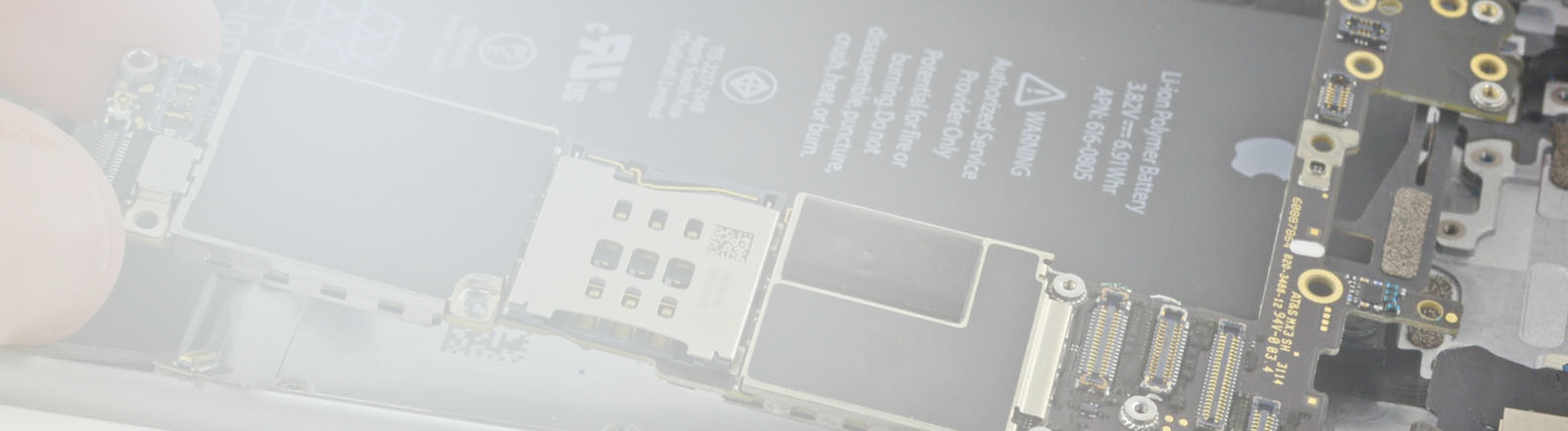 iPhone recovery in the class 100 clean room